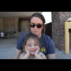 Meet your Posher, Melissa